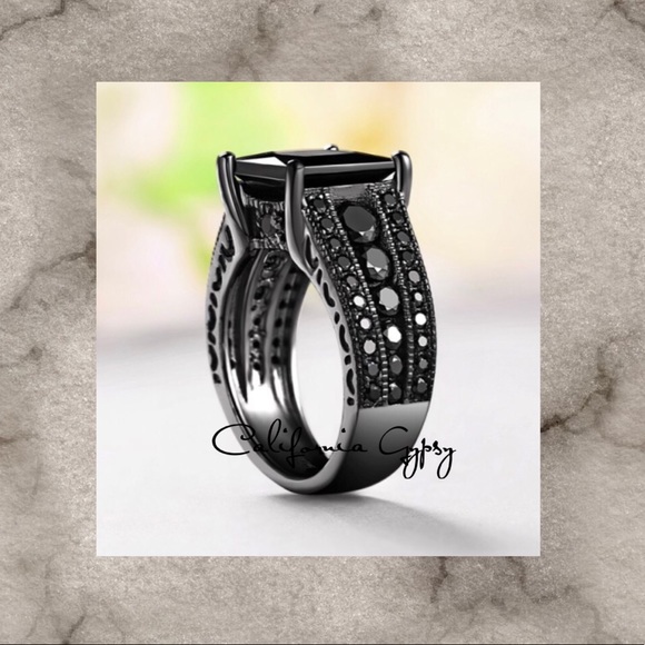 925 Sterling Silver Princess Cut Black Sapphire Ring Set - Picture 9 of 9